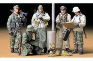 Tamiya Soldats Allemands au rapport  